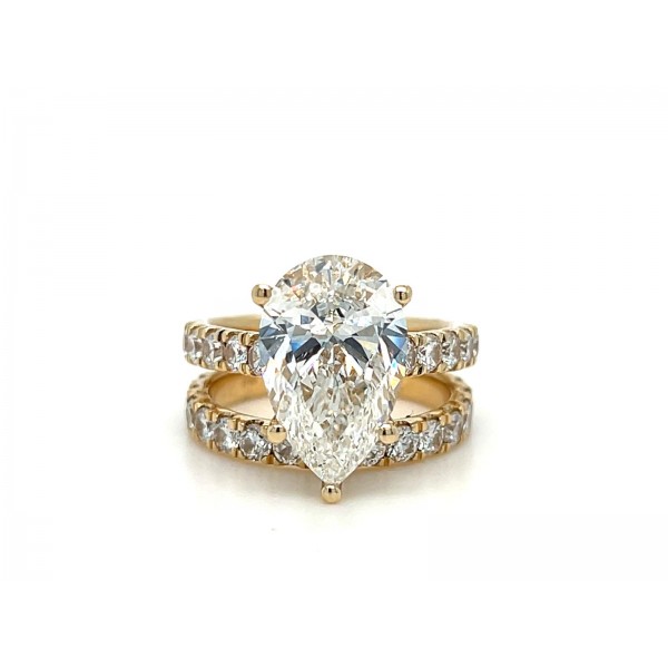 Auryx Pear 7.48 CTW Lab Grown Diamond Bridal Ring Set – 14K Yellow Gold
