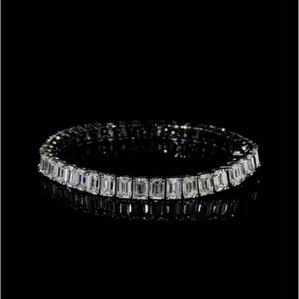 22.74ct Emerald-Cut Diamond Bracelet | 14K White Gold | VVS Clarity
